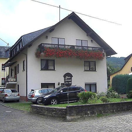 Mosel-Gastehaus Kirch Hotel Ernst Exterior photo